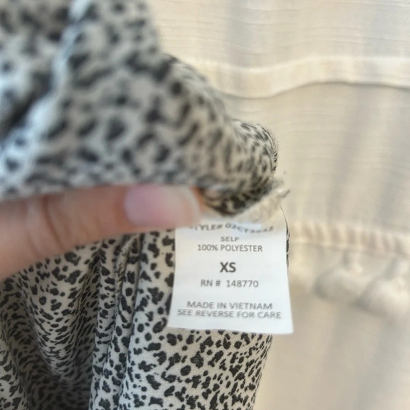 Sienna Sky Black and white blouse size XS - Picture 8 of 9